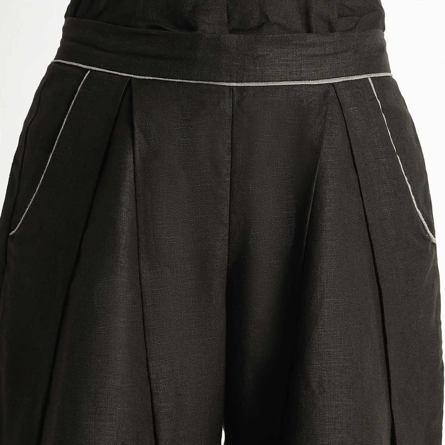 Audrey – Premium Pleated Wide-Leg Linen Trousers – Noiré