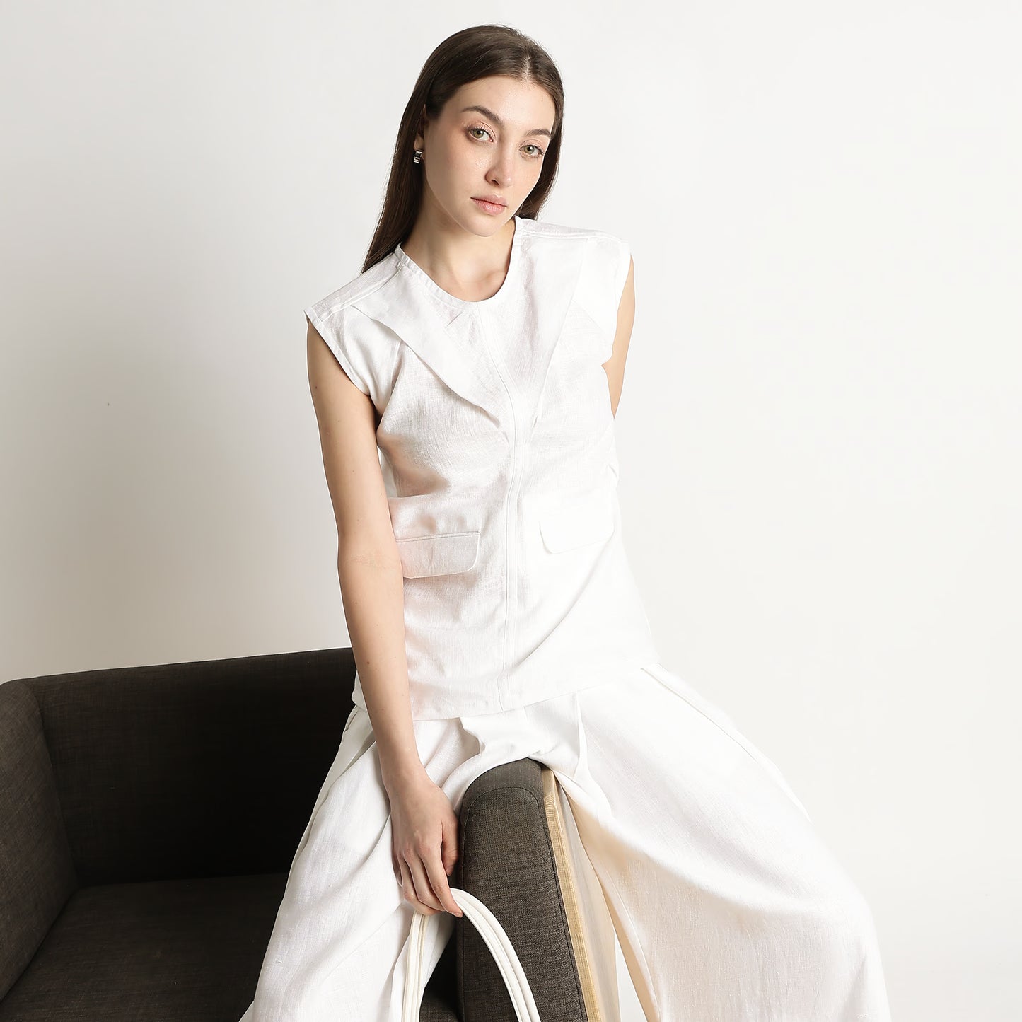 Athena – Premium Tulip Lapel Linen Gilet – Blanc