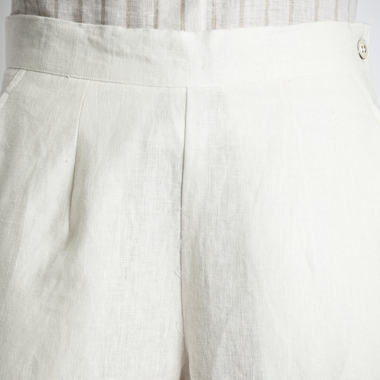 Moscow – Double Pleated Straight-Leg Linen Trousers – Ivory