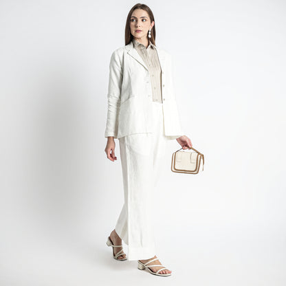Belucci – Tailored Notch Lapel Linen Blazer – Ivory