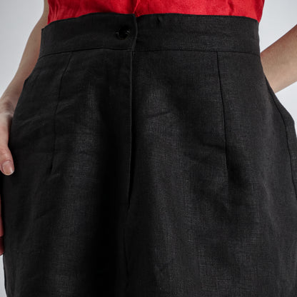 Akira – Structured Mini Linen Skirt – Noiré