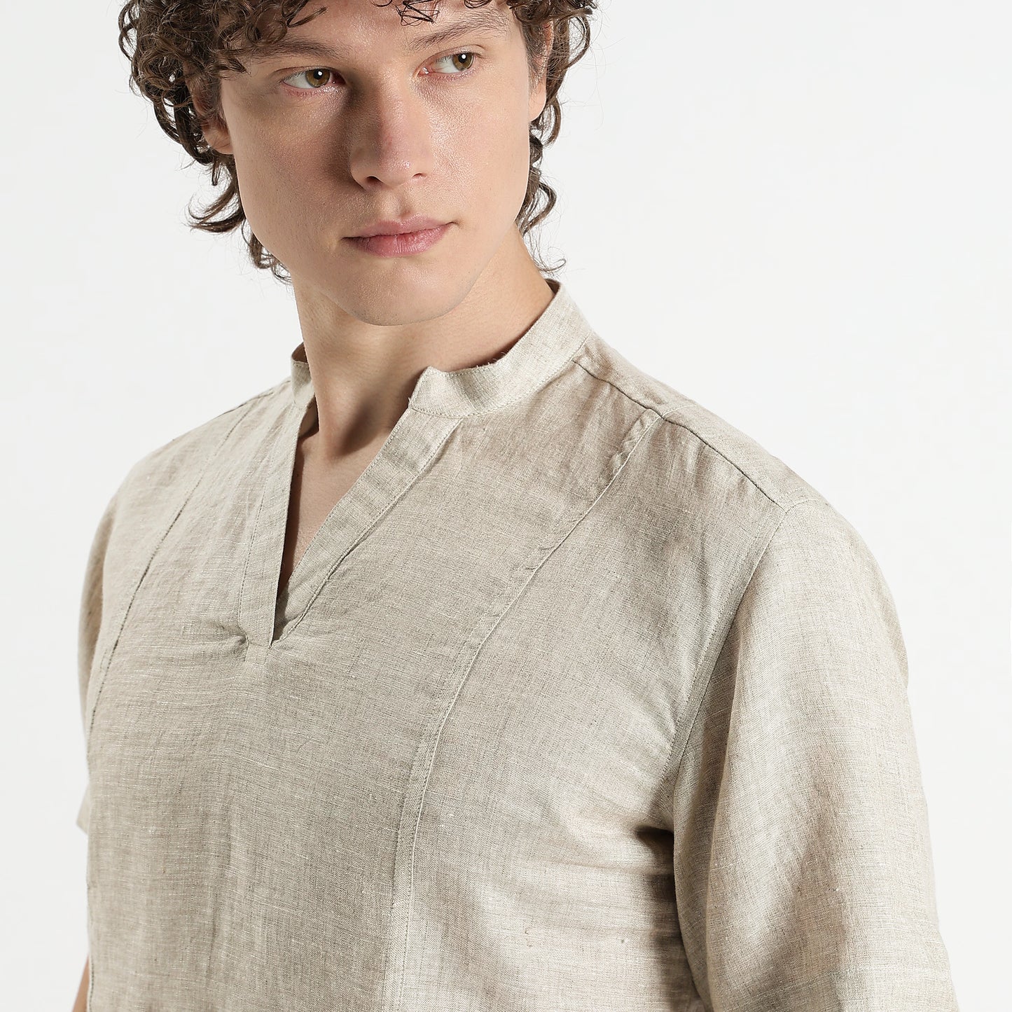Tovi – Premium Linen V-Neck T-Shirt – Sand