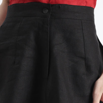 Akira – Structured Mini Linen Skirt – Noiré