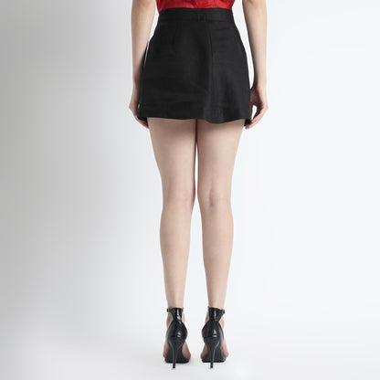 Akira – Structured Mini Linen Skirt – Noiré