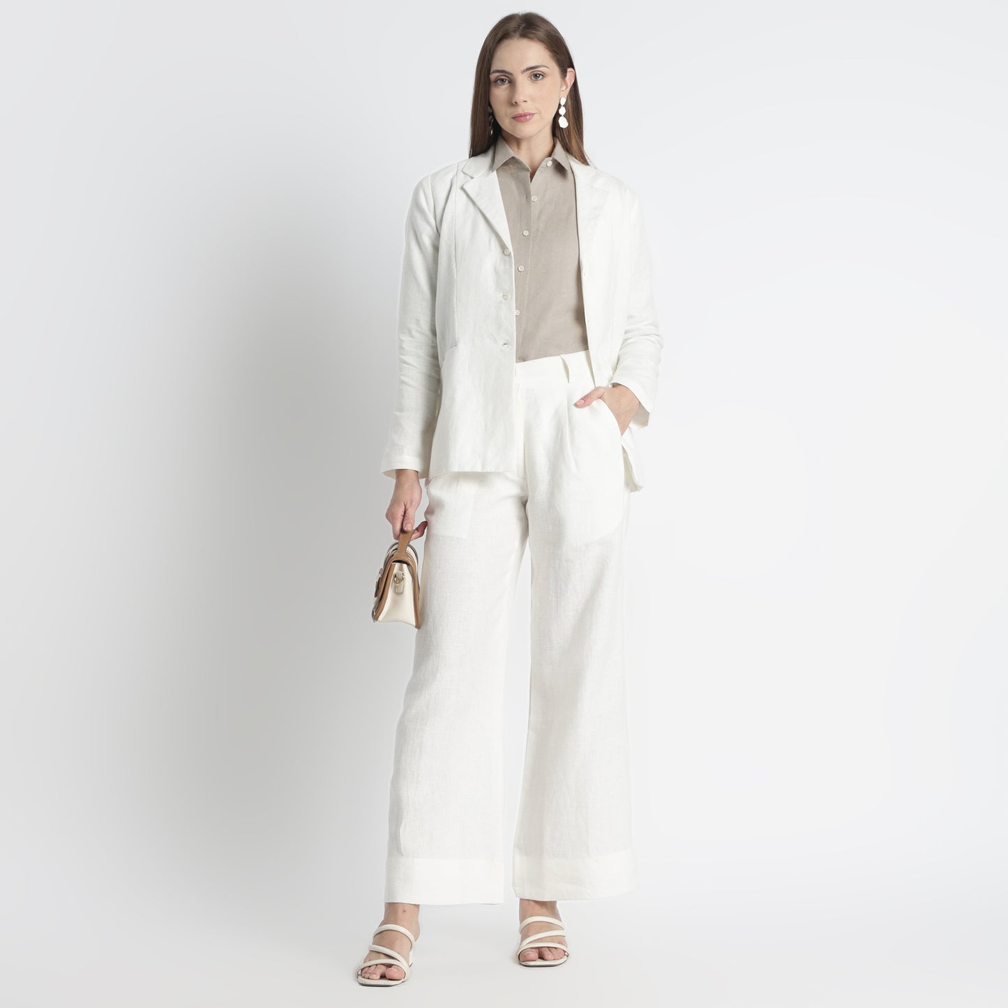 Belucci – Tailored Notch Lapel Linen Blazer – Ivory