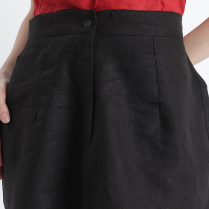Akira – Structured Mini Linen Skirt – Noiré