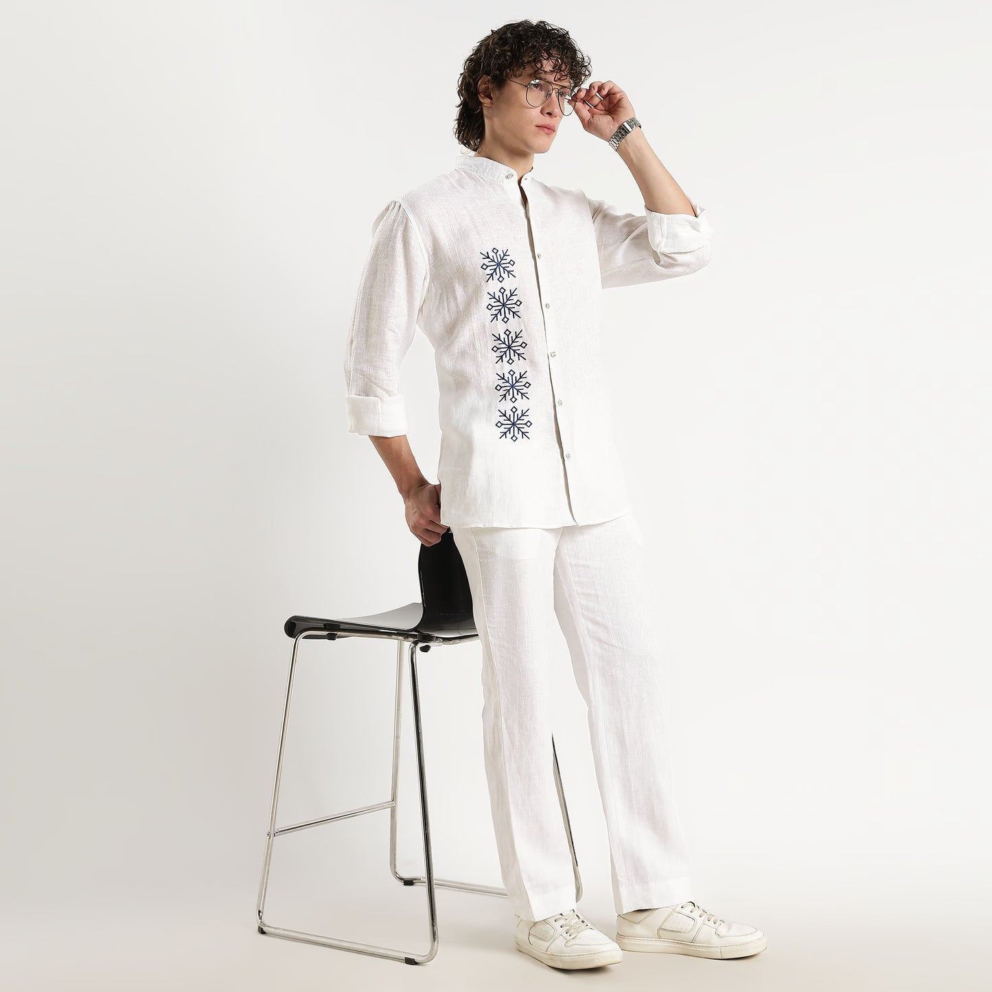 Symbol – Snowflake Embroidered Linen Shirt – Blanc