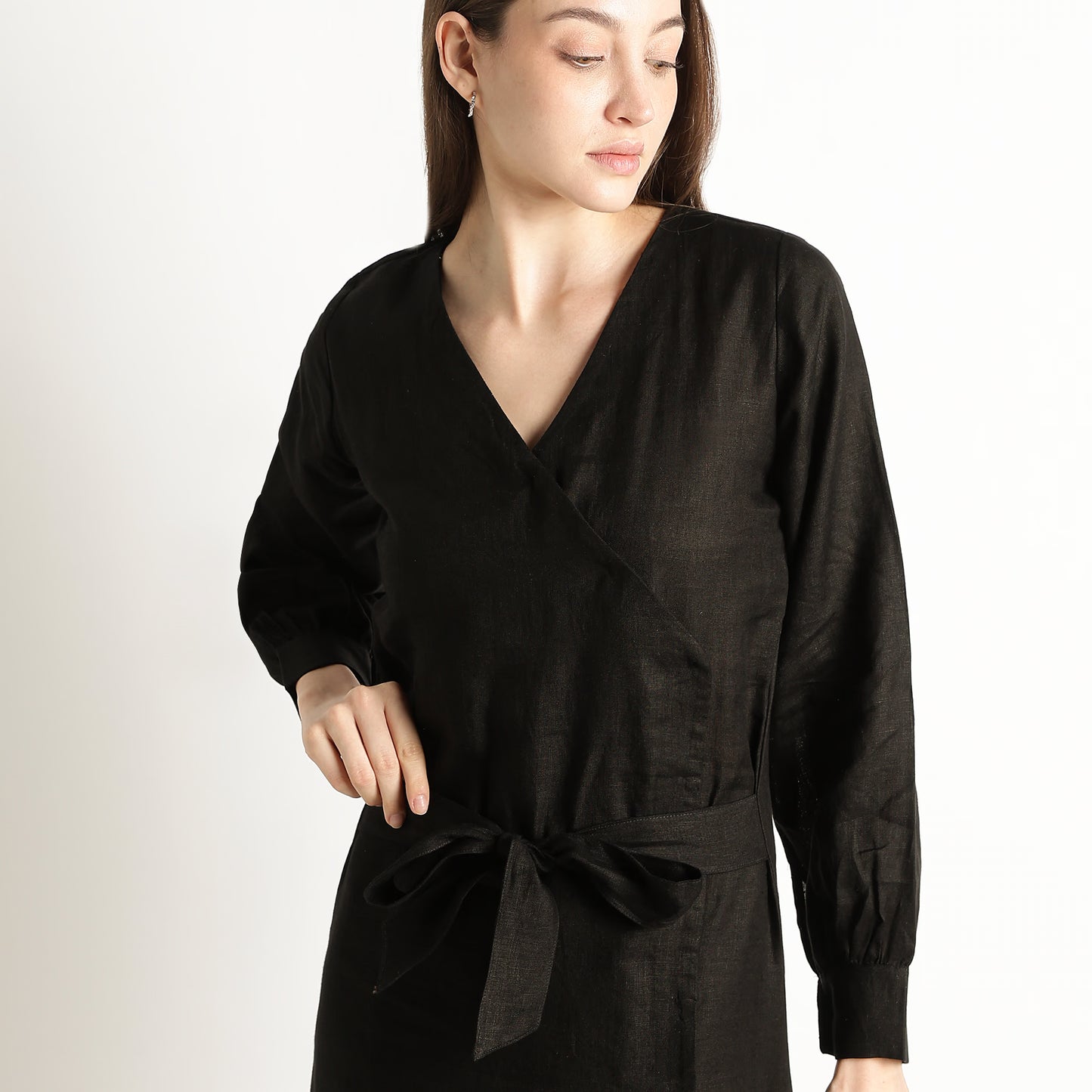 Milano – Fluid Wrap-Style Linen Dress – Noiré