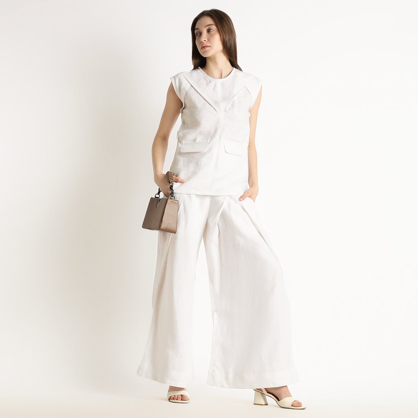 Audrey – Premium Pleated Wide-Leg Linen Trousers – Blanc