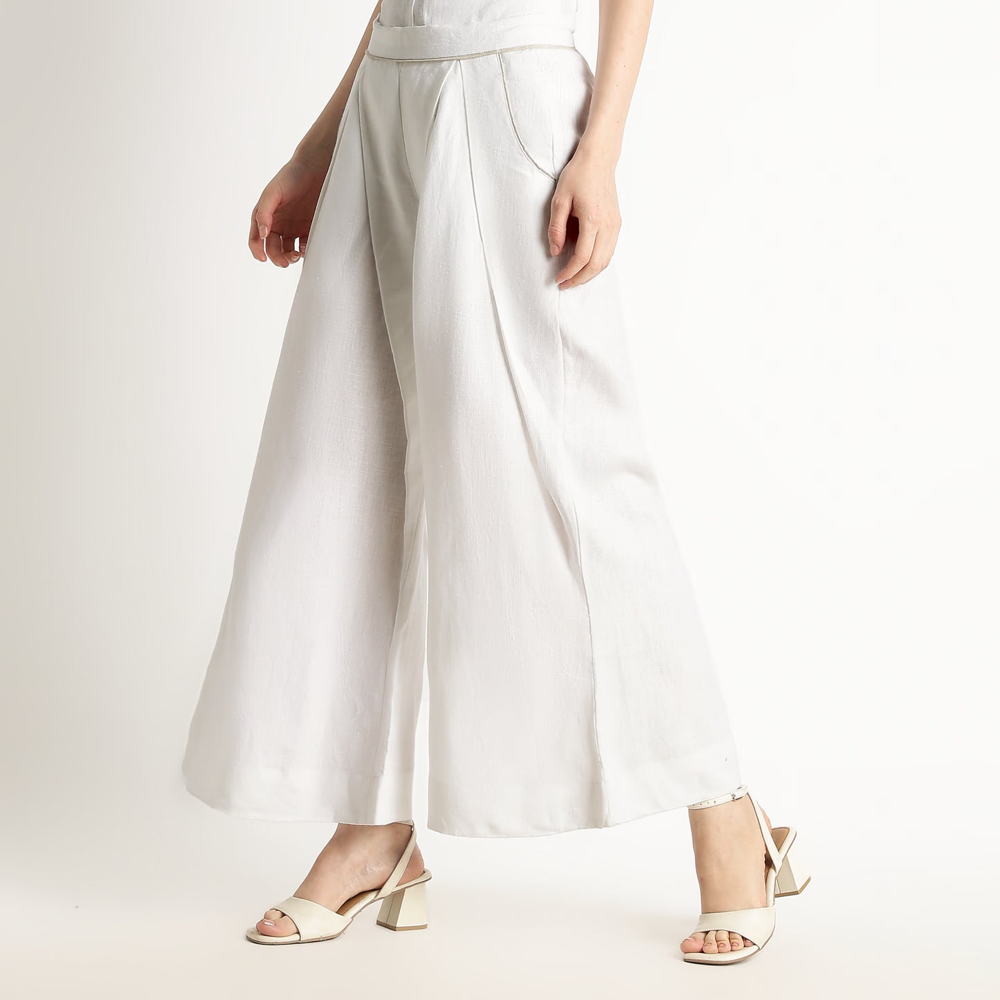 Audrey – Premium Pleated Wide-Leg Linen Trousers – Blanc