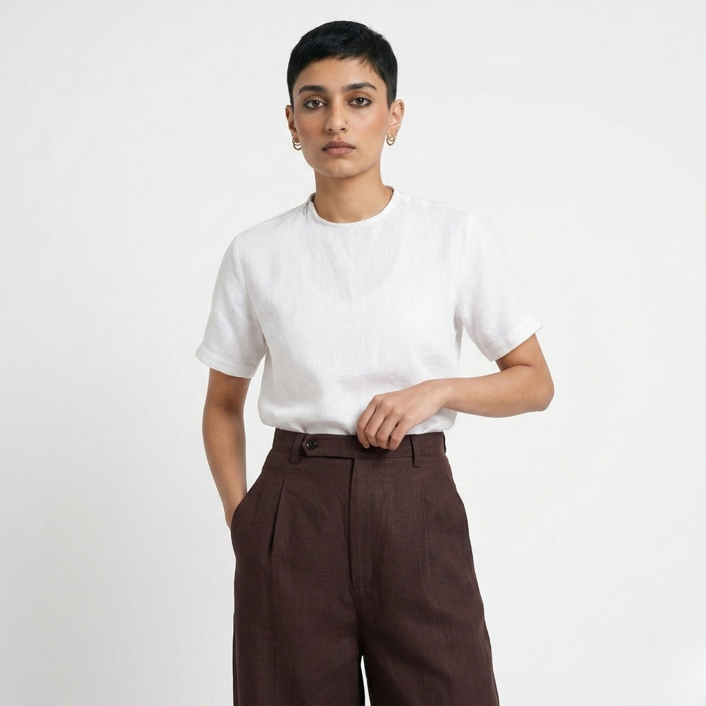 Pura – High-Waisted Pleated Linen Trousers – Coffee