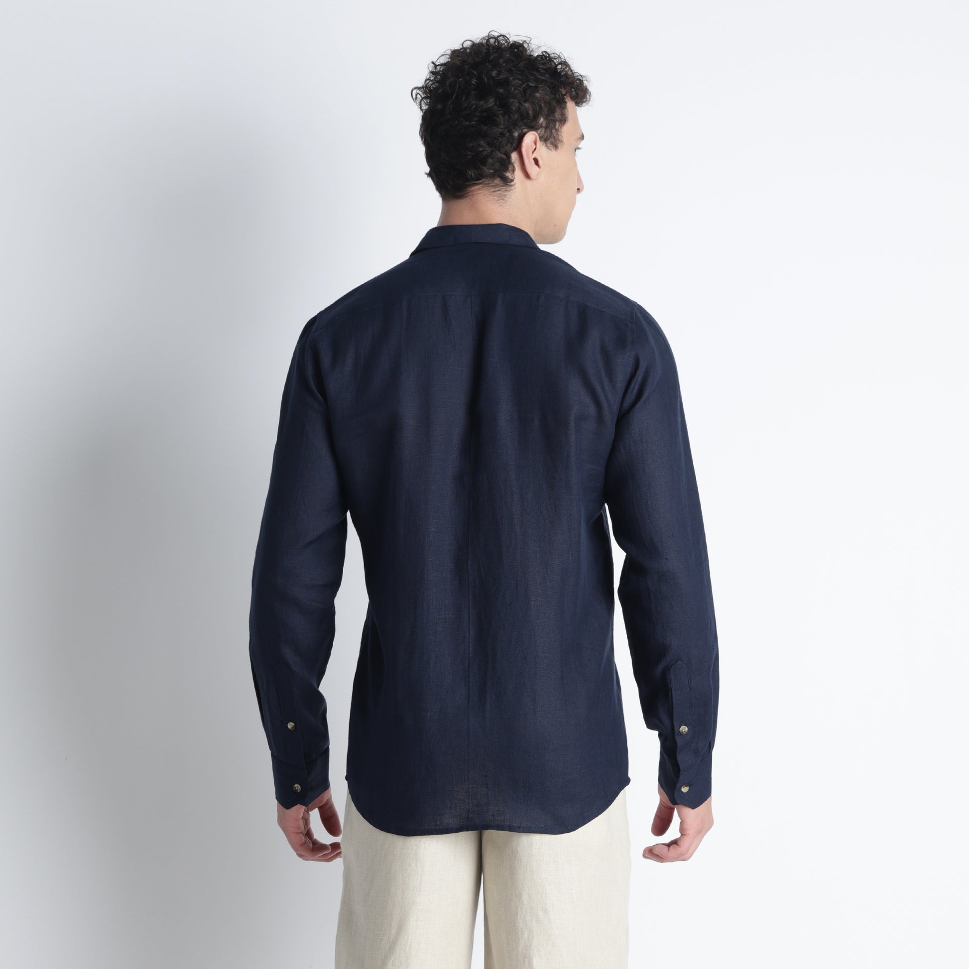 Men’s European flax linen shirt designed for breathable everyday comfort